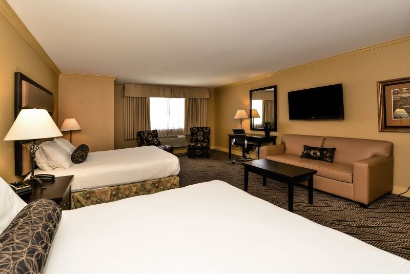 Prestige Inn Golden Kültér fotó